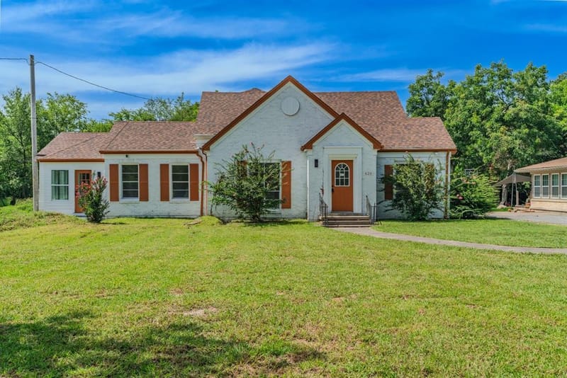 620 Forrester Street, Greenville TX 75401 - Photo 2