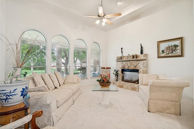 9709 Divot Drive, Granbury TX 76049 - Photo 9