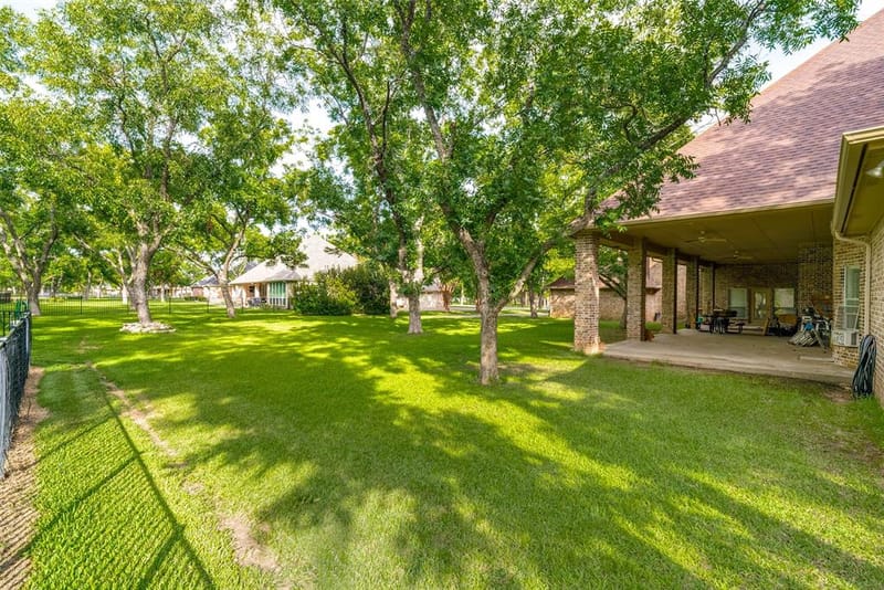9709 Divot Drive, Granbury TX 76049 - Photo 33