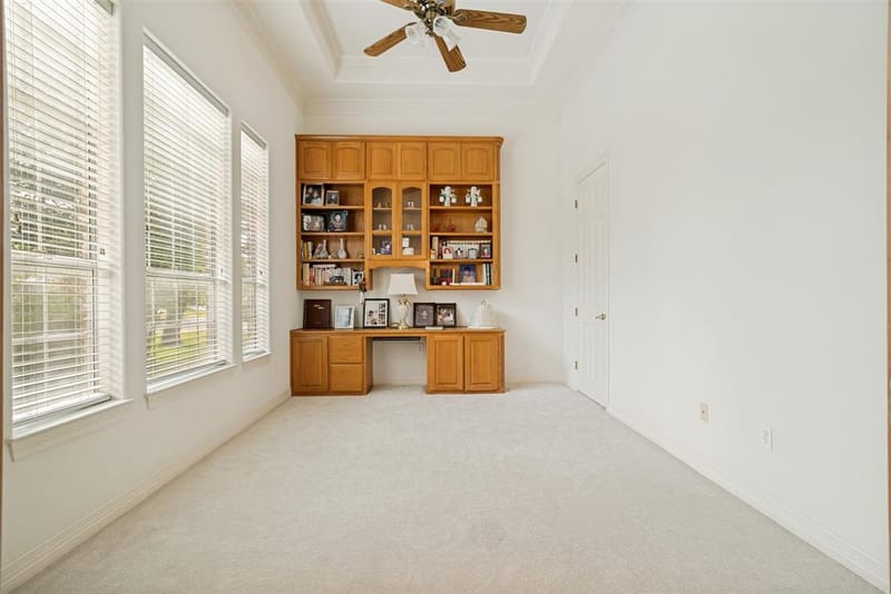9709 Divot Drive, Granbury TX 76049 - Photo 8
