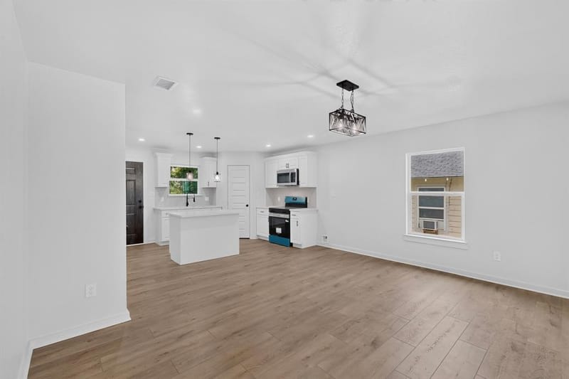 1531 Iowa Avenue, Dallas TX 75216 - Photo 13