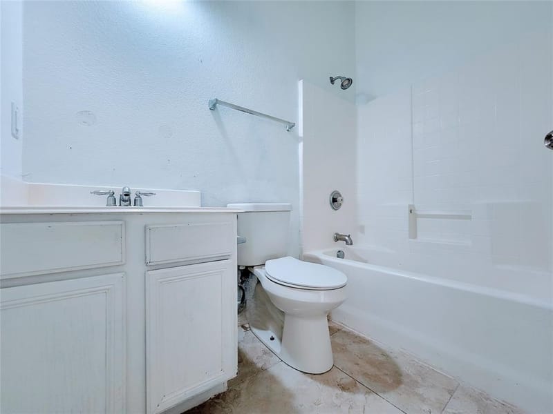 8033 Summer Stream Drive, Fort Worth TX 76134 - Photo 16
