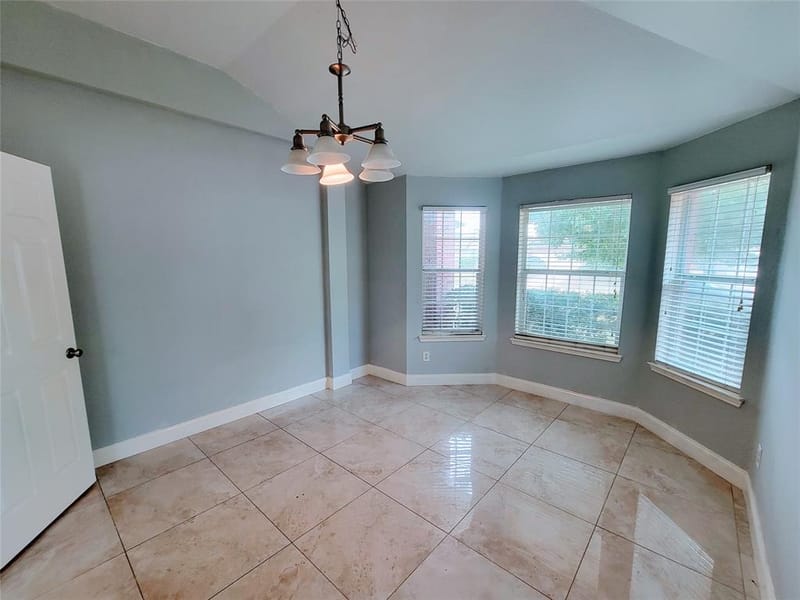 8033 Summer Stream Drive, Fort Worth TX 76134 - Photo 14