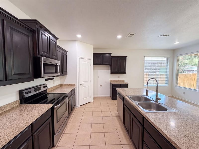 1108 Edgewater Drive, Azle TX 76020 - Photo 7