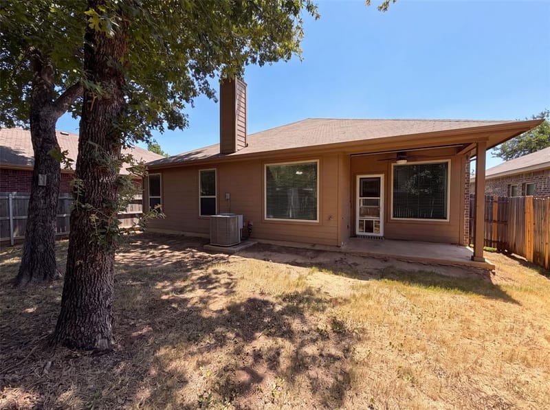 1108 Edgewater Drive, Azle TX 76020 - Photo 5