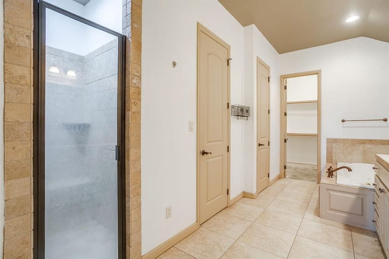 9704 Trinity Court, Granbury TX 76049 - Photo 22