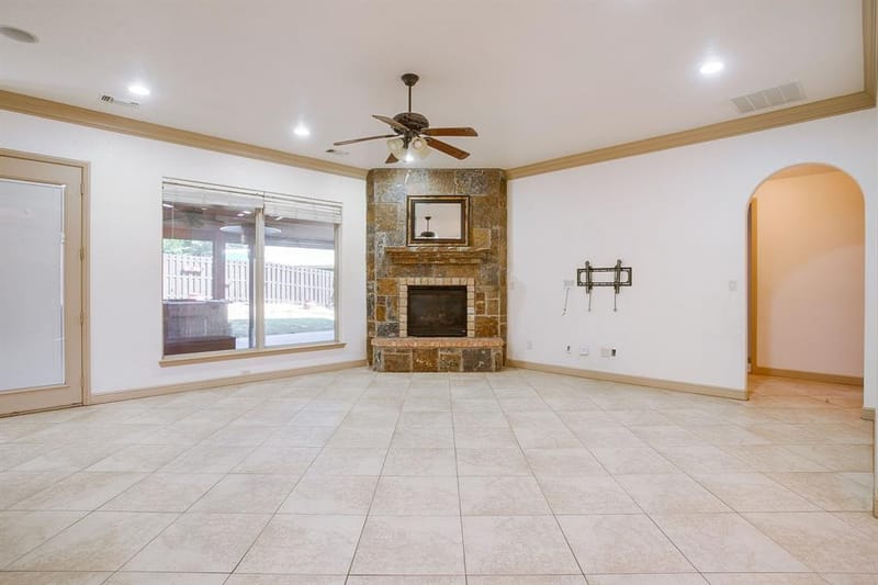 9704 Trinity Court, Granbury TX 76049 - Photo 9