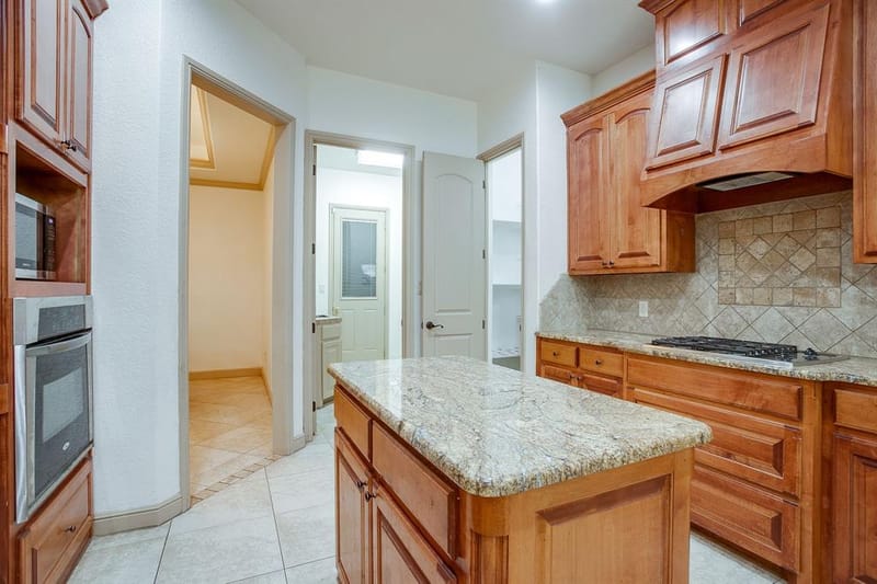 9704 Trinity Court, Granbury TX 76049 - Photo 14