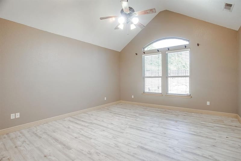 9704 Trinity Court, Granbury TX 76049 - Photo 18