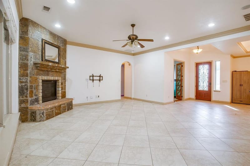 9704 Trinity Court, Granbury TX 76049 - Photo 8