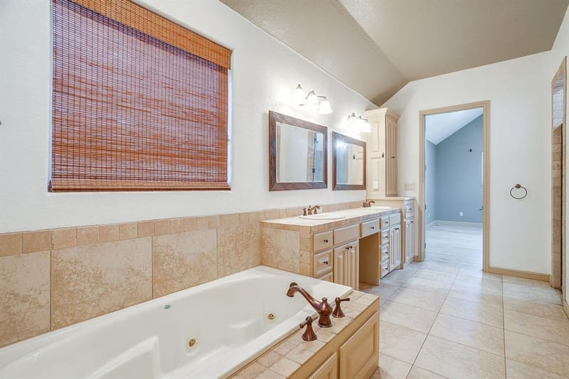 9704 Trinity Court, Granbury TX 76049 - Photo 25