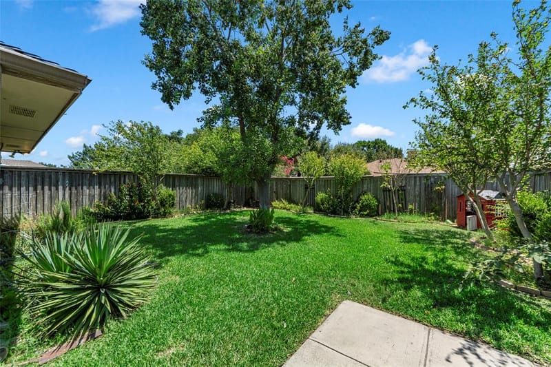 506 Willowcrest Drive, Garland TX 75040 - Photo 5