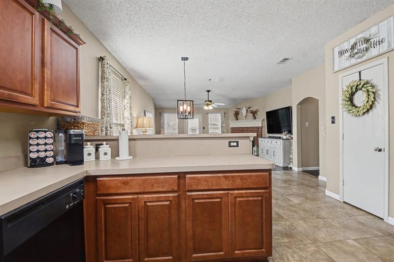 4932 Spur Ridge Court, Fort Worth TX 76244 - Photo 9
