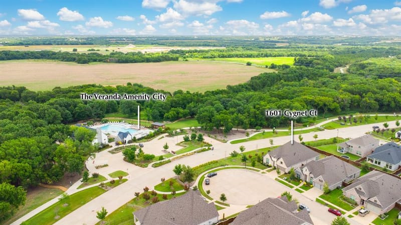 1601 Cygnet Court, Van Alstyne TX 75495 - Photo 3