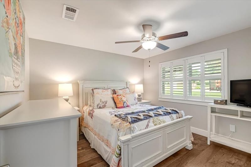 27 Crestwood Drive, Trophy Club TX 76262 - Photo 20