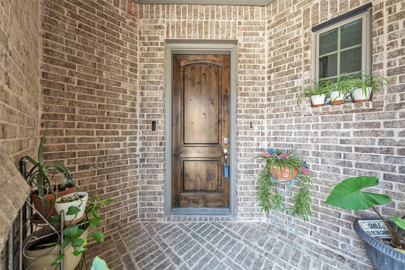 2103 Horizon Drive, Mansfield TX 76063 - Photo 2
