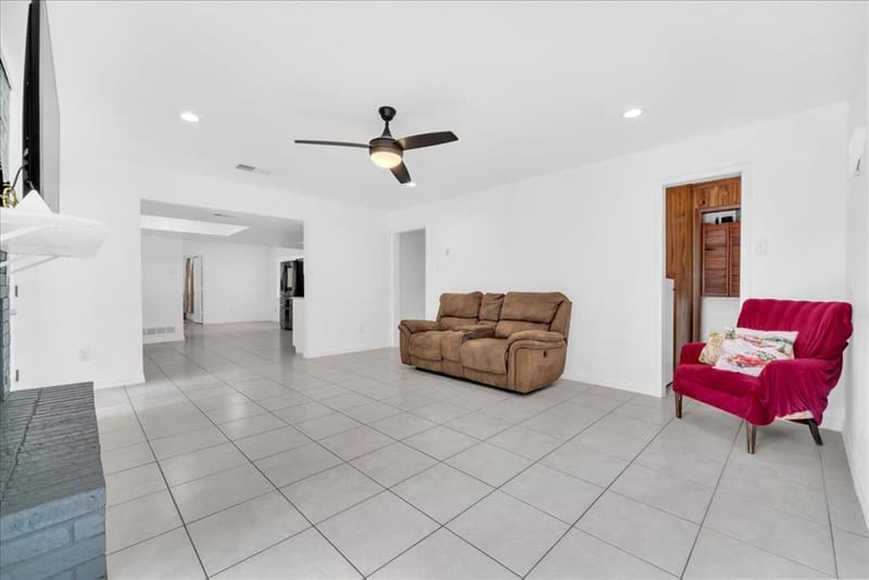 392 Creekwood Drive, Lancaster TX 75146 - Photo 12
