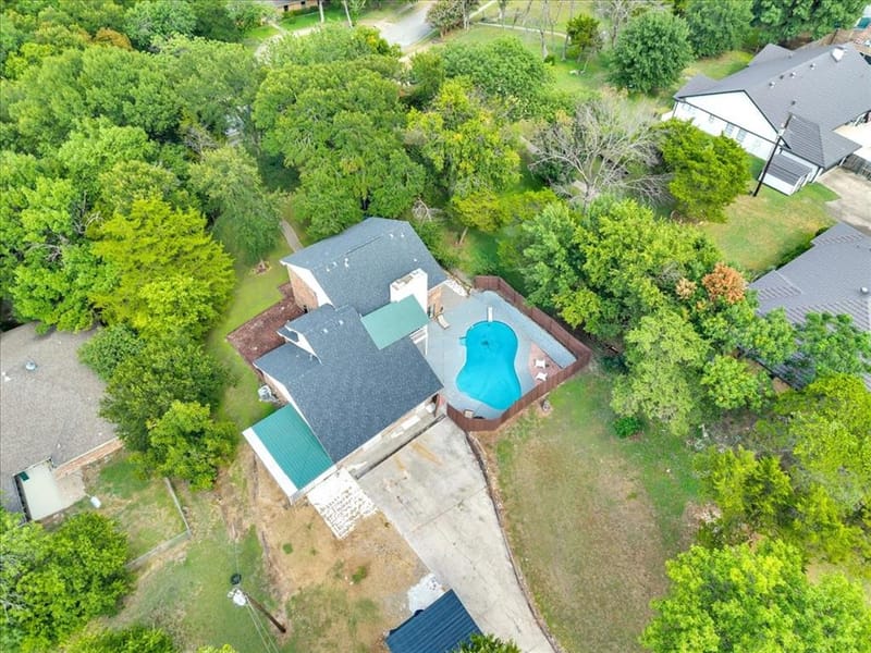 392 Creekwood Drive, Lancaster TX 75146 - Photo 36