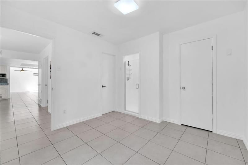 392 Creekwood Drive, Lancaster TX 75146 - Photo 20
