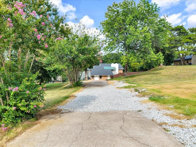 392 Creekwood Drive, Lancaster TX 75146 - Photo 37