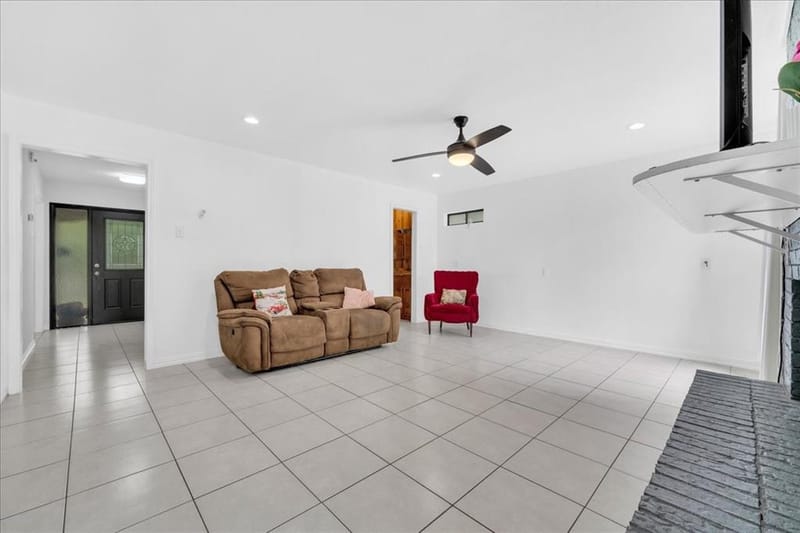 392 Creekwood Drive, Lancaster TX 75146 - Photo 11