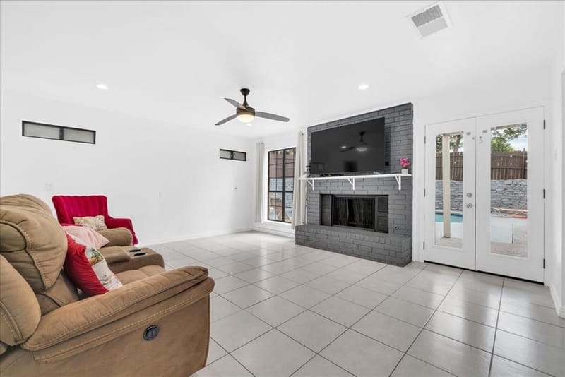 392 Creekwood Drive, Lancaster TX 75146 - Photo 40