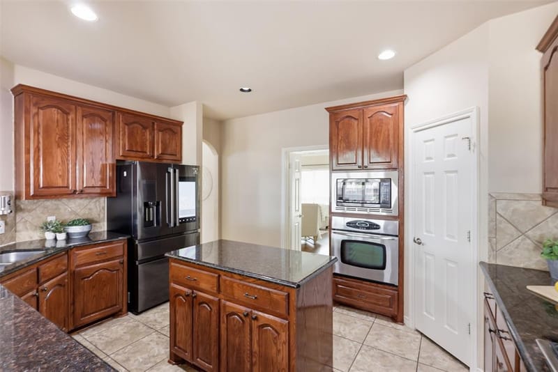 11532 Glen Rose Drive, Frisco TX 75035 - Photo 5