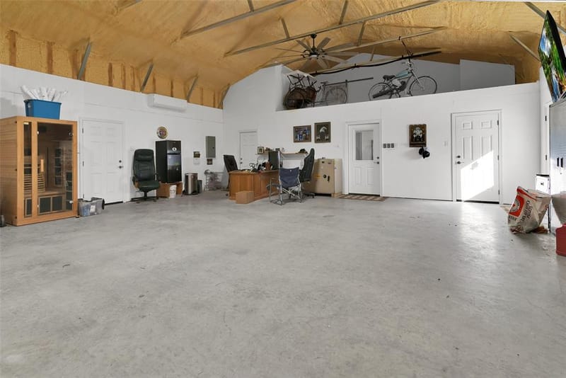 1158 County Road 1240, Savoy TX 75479 - Photo 3