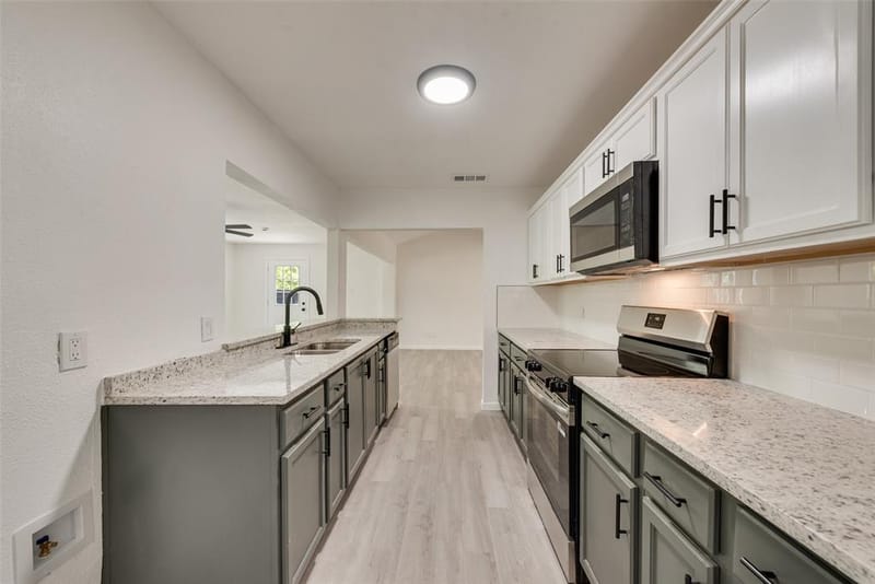 3715 Maxwell Court, Arlington TX 76015 - Photo 13