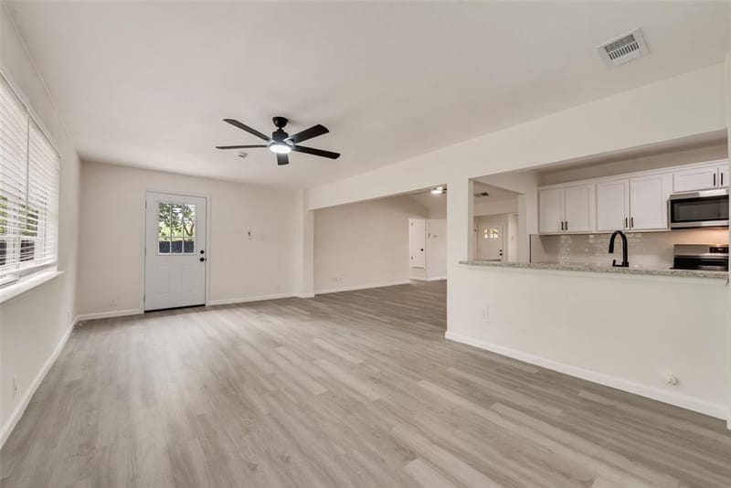 3715 Maxwell Court, Arlington TX 76015 - Photo 10