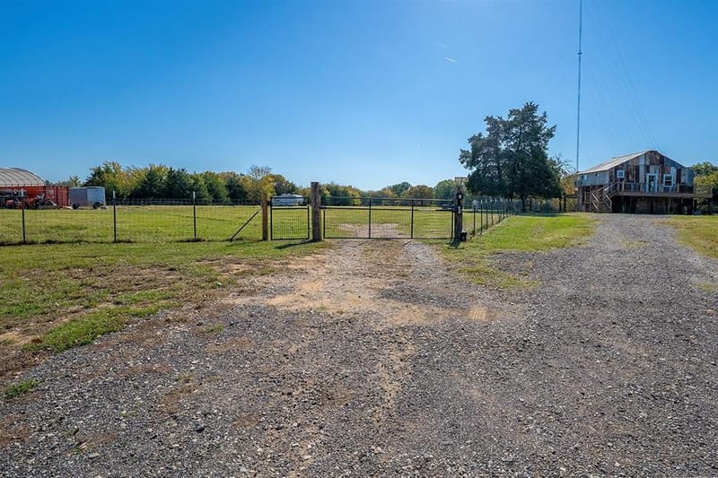1696 County road 222, Gainesville TX 76240 - Photo 35