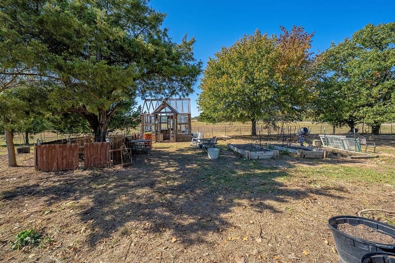 1696 County road 222, Gainesville TX 76240 - Photo 25