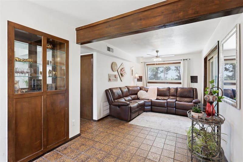 6039 Bear Creek Drive E, Fort Worth TX 76126 - Photo 4