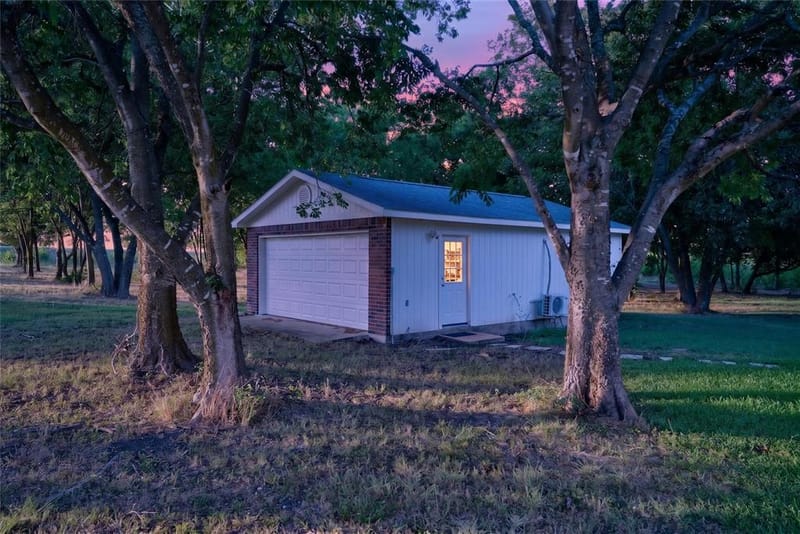 135 Kirkpatrick Road, Ennis TX 75119 - Photo 37