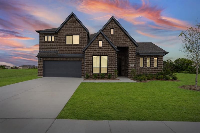 552 Holiday Avenue, Waxahachie TX 75165 - Photo 2
