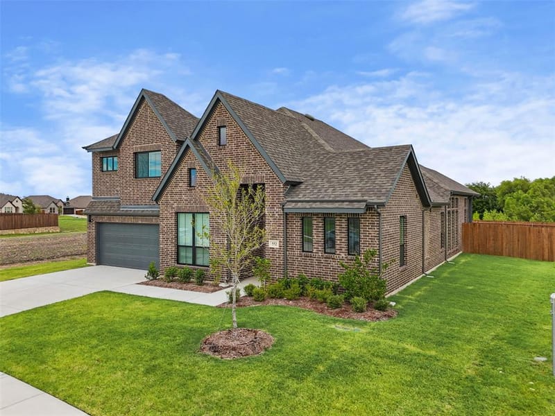 552 Holiday Avenue, Waxahachie TX 75165 - Photo 36