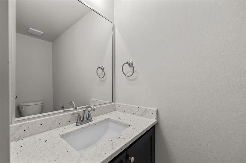 552 Holiday Avenue, Waxahachie TX 75165 - Photo 32
