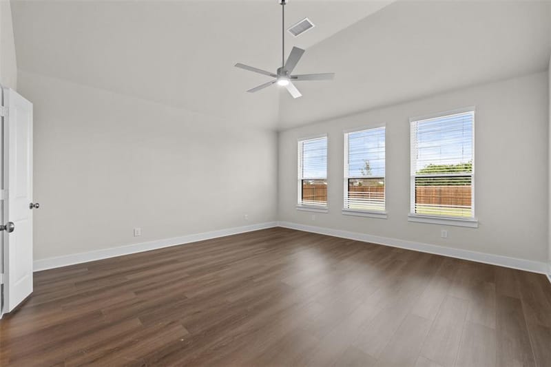 552 Holiday Avenue, Waxahachie TX 75165 - Photo 14