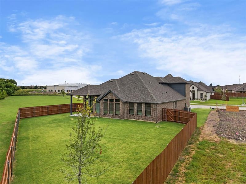 552 Holiday Avenue, Waxahachie TX 75165 - Photo 39