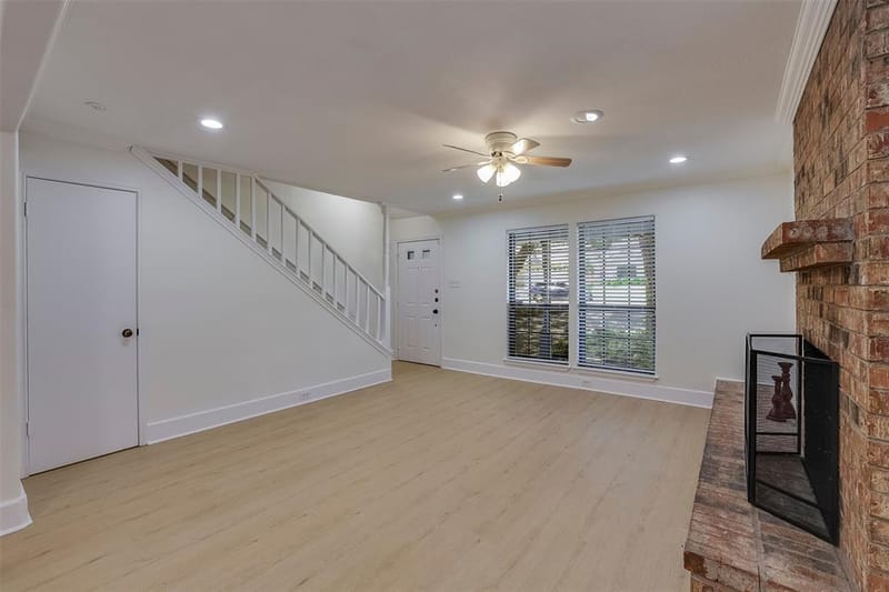 2703 Partridge Avenue, Arlington TX 76017 - Photo 4