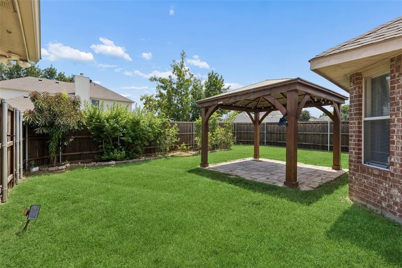 11809 Woodland Way, Frisco TX 75035 - Photo 2