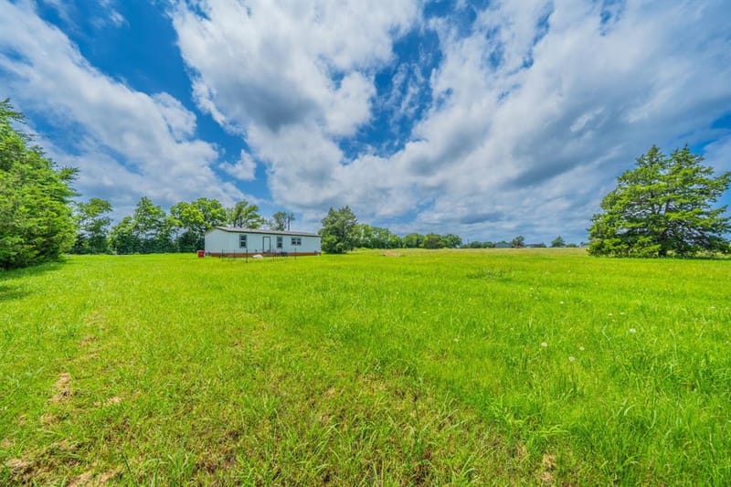 460 County Road 1260, Savoy TX 75479 - Photo 22