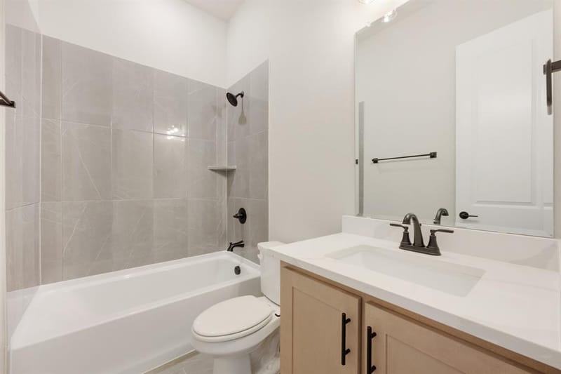 1025 Emerald Trace Drive, Justin TX 76247 - Photo 10