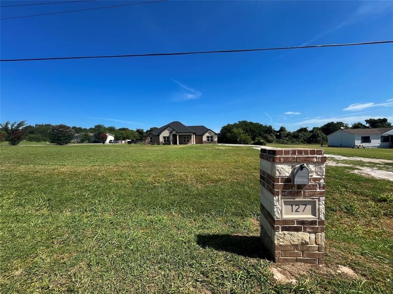 127 Valley Meadows Drive, Springtown TX 76082 - Photo 32