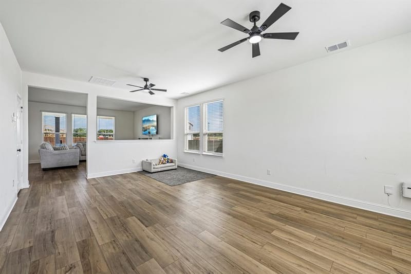 721 Saint Lawrence Drive, Seagoville TX 75159 - Photo 5