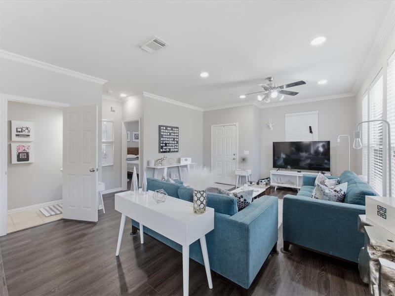 676 S Charles Street, Lewisville TX 75057 - Photo 6