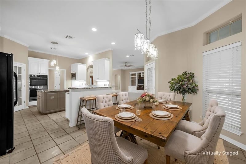 100 Laurel Oaks Lane, Crawford TX 76638