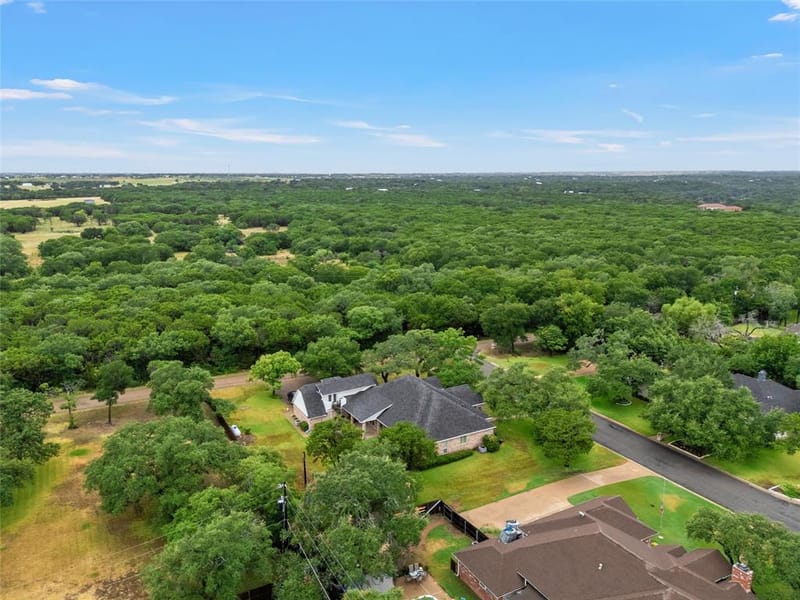 100 Laurel Oaks Lane, Crawford TX 76638 - Photo 38