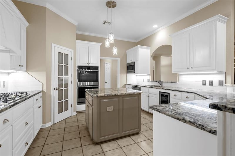 100 Laurel Oaks Lane, Crawford TX 76638 - Photo 14