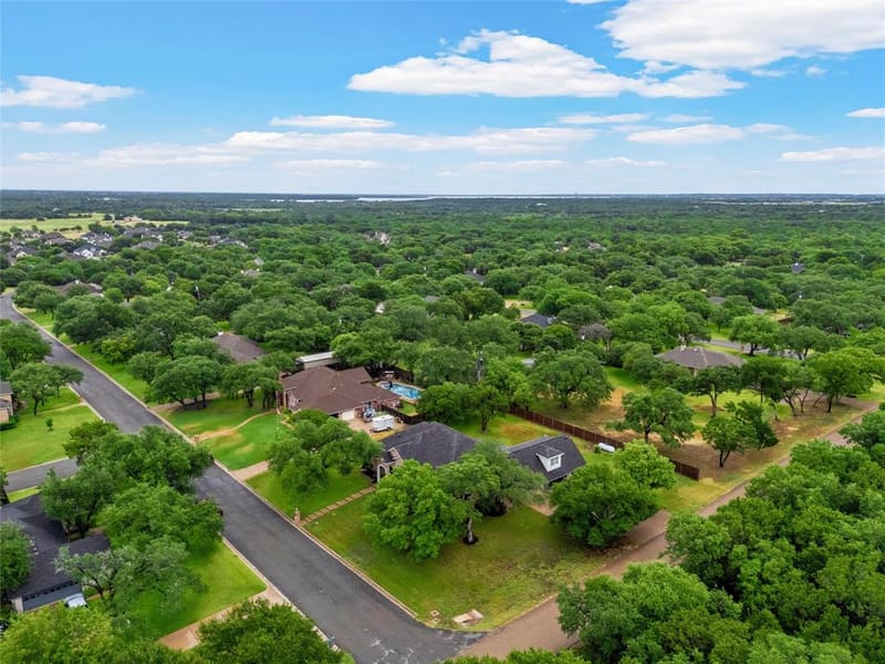 100 Laurel Oaks Lane, Crawford TX 76638 - Photo 37